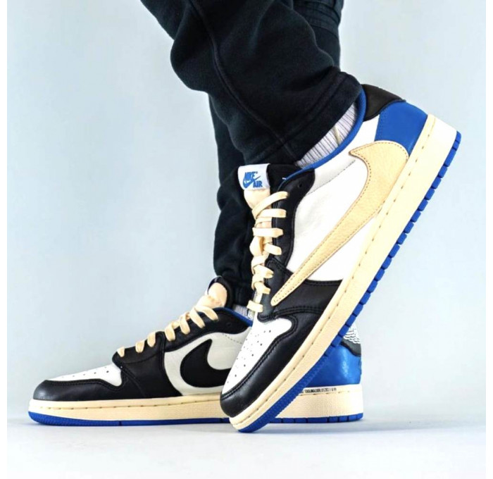 Кроссовки Nike Air Jordan 1 Retro Low Fragment x Travis Scott