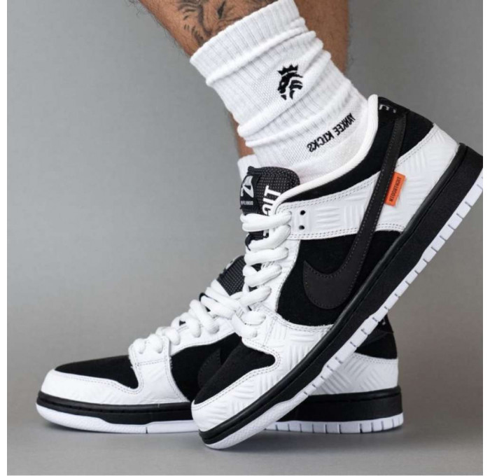 Кроссовки Tightbooth x Nike Dunk Low SB