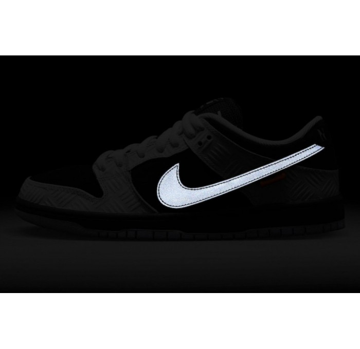 Кроссовки Tightbooth x Nike Dunk Low SB