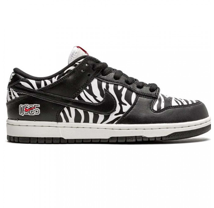 Кроссовки Nike x Quartersnacks SB Dunk Low Zebra